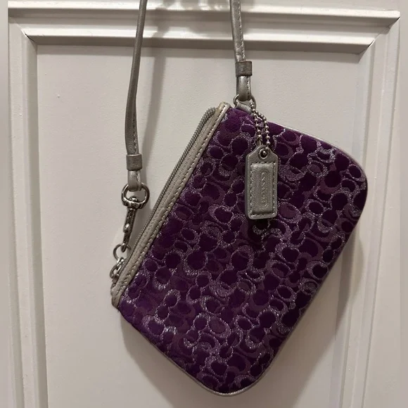 Coach Signature Wristlet Metallic Jacquard Pleat Purple Lurex Mini Purse RARE. - Picture 3 of 4